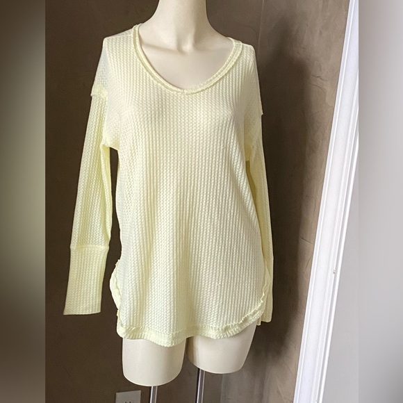 Vintage America Ladies’ Thermal Knit Top, Wax Yellow, XS Oversized, NEW - Picture 1 of 13
